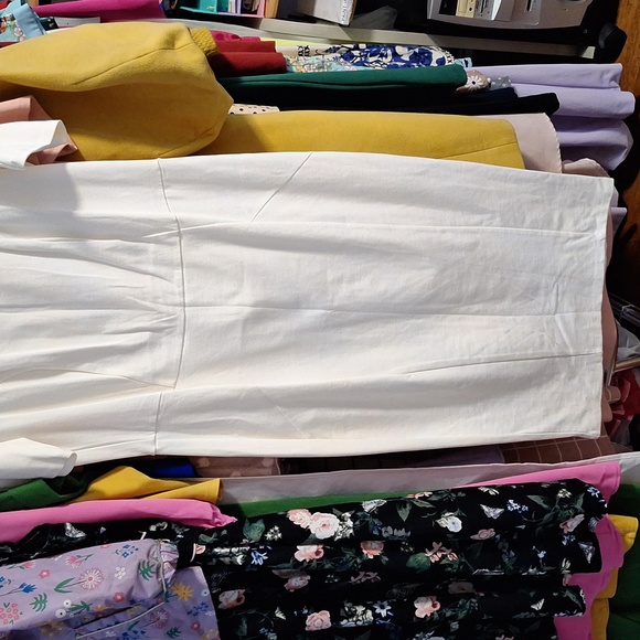 Unique vintage white wiggle dress - Picture 2 of 2